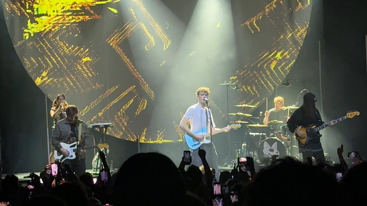 R5Latvia's tweet photo. Gig 5/7 done:D was such an amazing time!!!!! Here��s some photo’s and video’s that I took. #lvjylondon #lovejoylondon 1/3 https://t.co/sf26pSY7r7