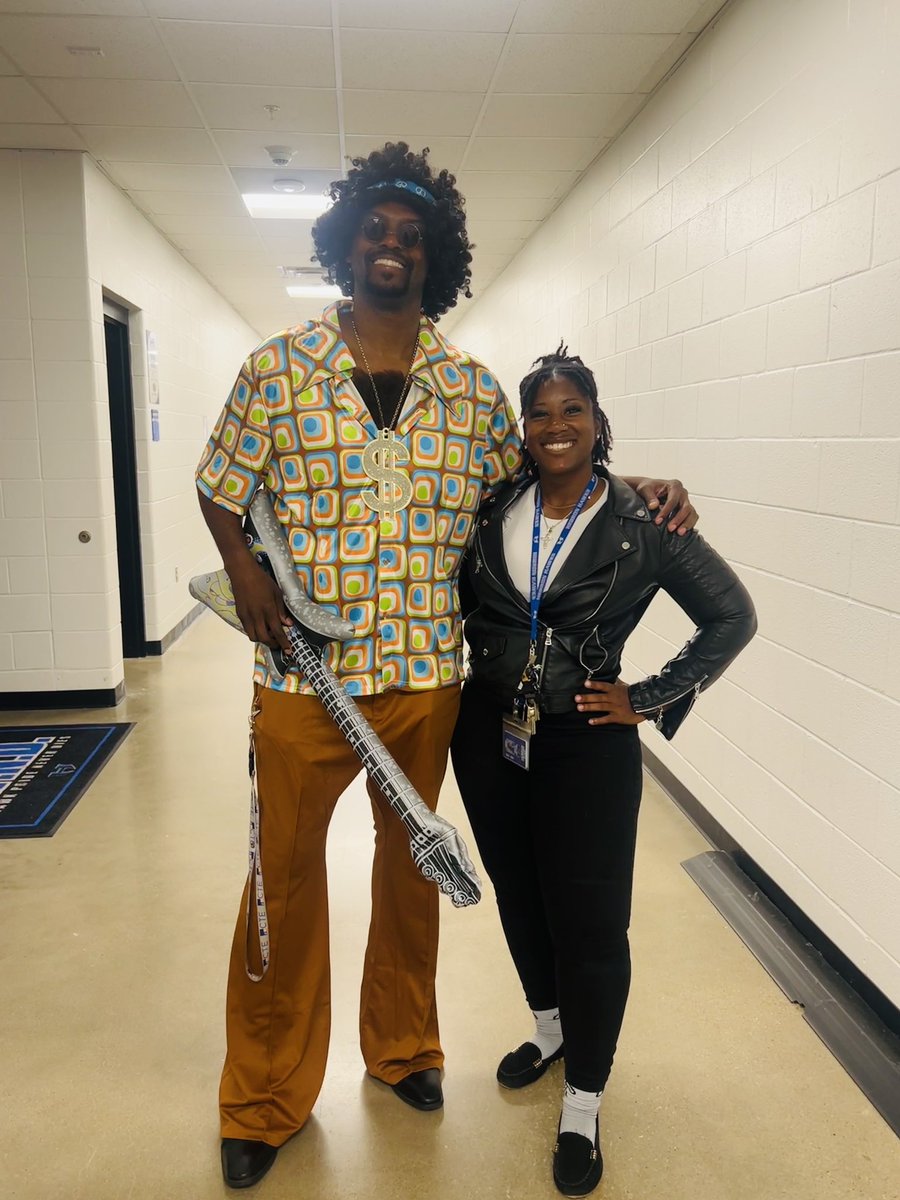 CoachTalton_HHS's tweet photo. Dress up days for hoco ! #pajamaday
#tackytourist #celebrity #canyouguesswhoIam https://t.co/5FQSUpEmuO