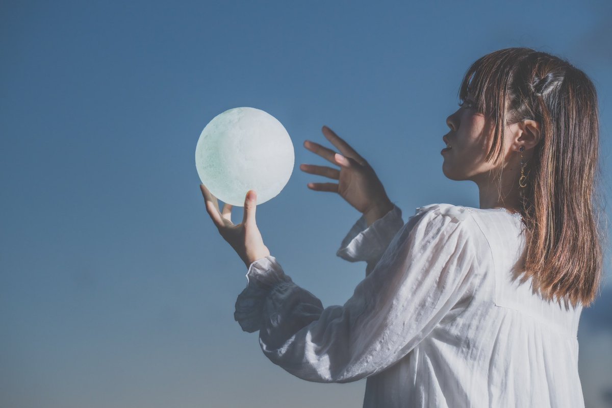 -  月の子  -

photo＊<a href="/0122Sug/">ぐるぐる☆すっくん</a>
earrings＊<a href="/ddot_yuyuco/">d. / yuyuco</a> 

#ポートレート