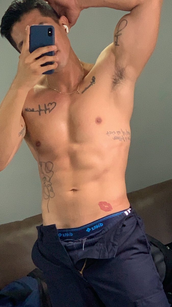 eddgaarcntt's tweet photo. Only ?? 🔥 https://t.co/AVU85tTScZ