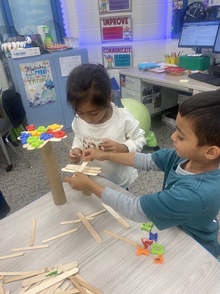 MrsGoldSTEAM's tweet photo. Chicka Chicka Boom Boom STEAM! Engineer a tree that can hold the most letters! So many ways to build it! @bitsbyBoomer @RvilleProud #STEAM https://t.co/IubU4HkKYB