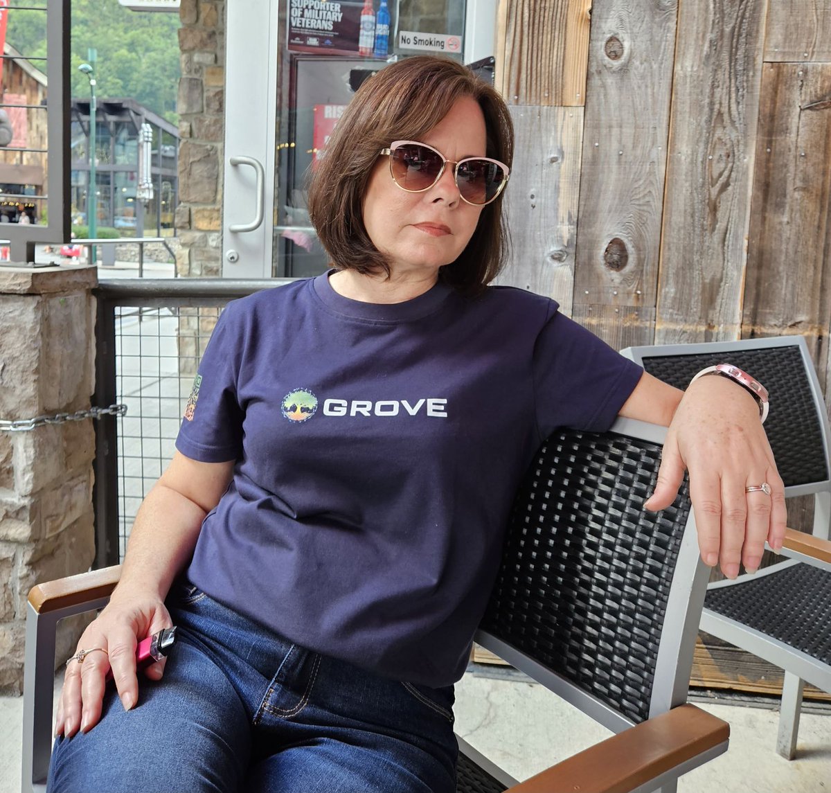 Tammyjrz's tweet photo. #GroveGreenArmy out on the town showing off my #GroveMerch! #GroveCoin #GroveBranded #SpotMyCoin #GroveX #Gatlinburg #Tennessee https://t.co/MEwBiRG8sw