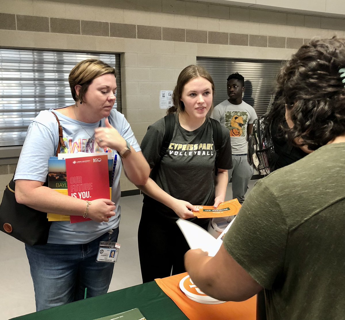 CyParkCCS's tweet photo. Great turnout tonight for the mini-college fair before the 11th/12th Parent Meeting! Thank you to all the colleges and universities that attended. @CypressParkHS Tigers are getting ready for their Next! 🐯🏫🙌 https://t.co/RT7Jv66Erc