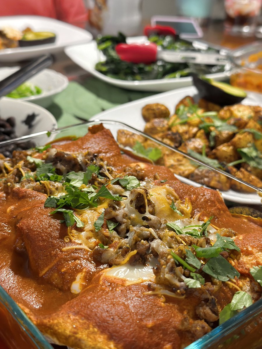 kimyeehaw's tweet photo. made my enchiladas too thicc so they were more like smothered burritos 🥲 but still good!
#kimskitchen https://t.co/9tMUzBgD1R