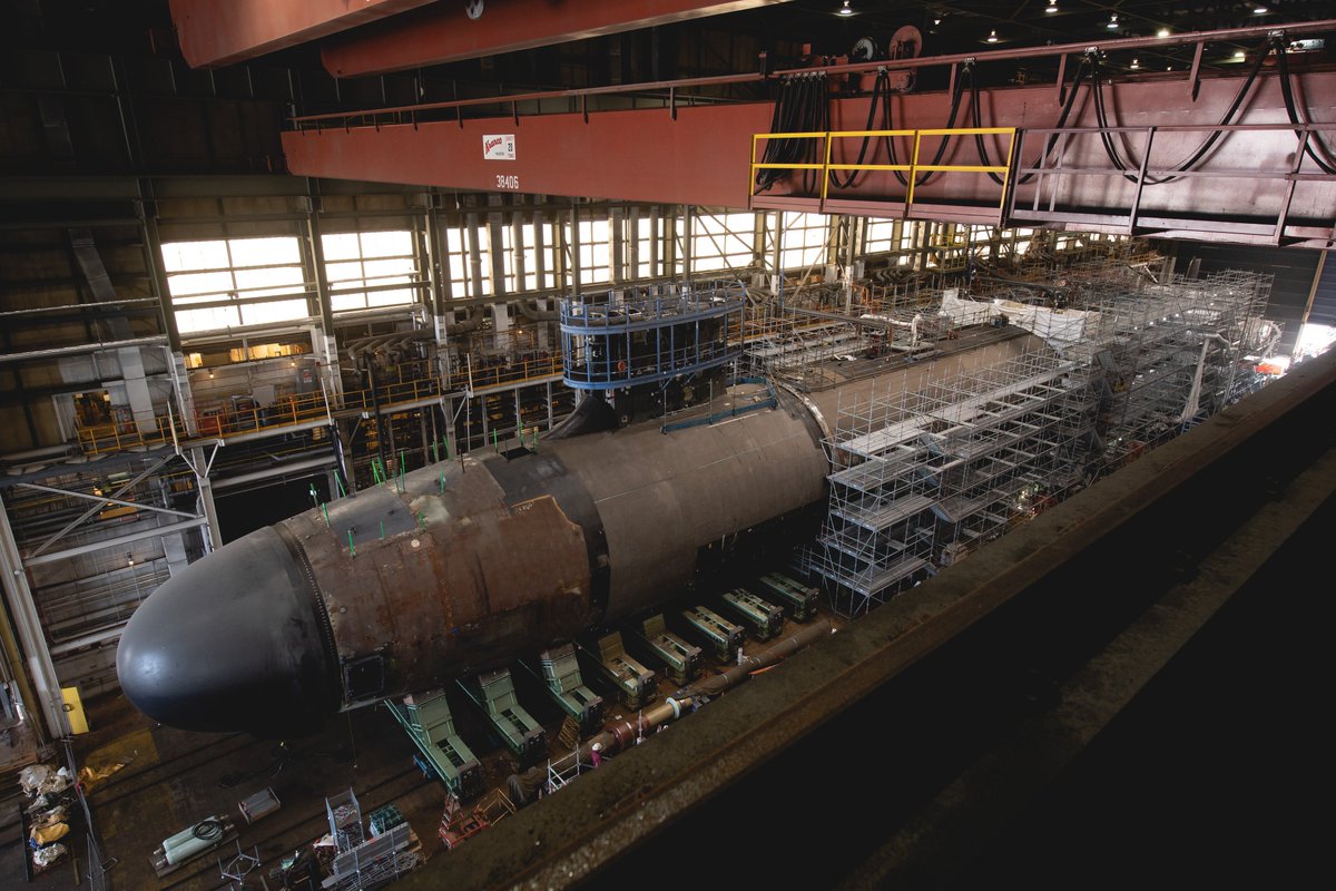 WarshipCam's tweet photo. Future USS Arkansas (SSN 800) Virginia-class Block IV nuclear attack submarine with pressure hull complete in Newport News, Virginia - September 27, 2023 #ussarkansas #ssn800 

SRC: TW-@WeAreHII https://t.co/pCOHqzVfp5