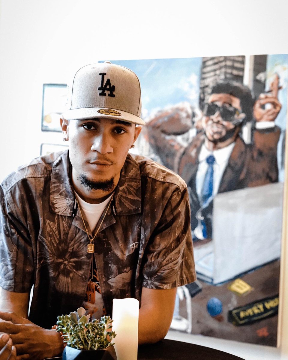 joshpaintedthat's tweet image. Help out a young artist out🙏🏽 #WalmartContest