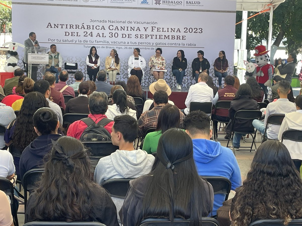cefpphidalgo's tweet image. Bajo la visión de “Una Sola Salud” participamos en el arranque de la jornada nacional de vacunación antirrábica canina y felina, en Tulancingo, donde expusimos las acciones que realizamos en la Campaña para la prevención y control de la Rabia en bovinos y especies ganaderas.