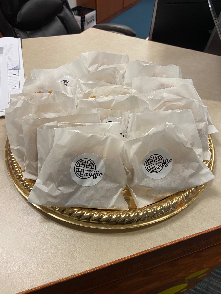 Stephanie Hoesly (@cal_speceddir) on Twitter photo Breakfast of Champions = Food for thought from Dr. Taranto + Johnny Waffles 🧠🧇💙💛
<a href="/canon_mac/">Canon-McMillan School District</a> <a href="/MuseCMSD/">Muse Elementary School</a> <a href="/DrTaranto/">Greg Taranto Ph.D.</a> <a href="/DziakT_CMSD/">Tula Dziak</a> Breakfast of Champions = Food for thought from Dr. Taranto + Johnny Waffles 🧠🧇💙💛
<a href="/canon_mac/">Canon-McMillan School District</a> <a href="/MuseCMSD/">Muse Elementary School</a> <a href="/DrTaranto/">Greg Taranto Ph.D.</a> <a href="/DziakT_CMSD/">Tula Dziak</a>