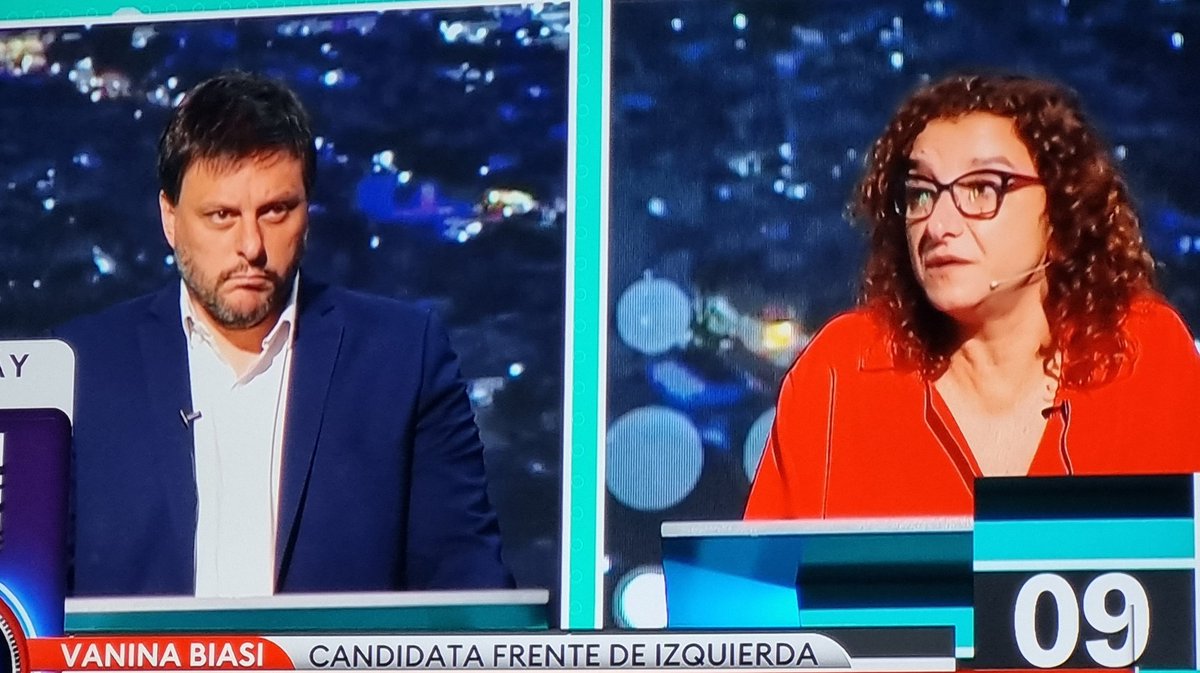 "Yo creo en la ESI a diferencia de otro candidato que había que educarse con pornografia" dice <a href="/SantoroLeandro/">Leandro Santoro</a> a <a href="/vaninabiasi/">Vanina Biasi</a> por Educación Sexual Integral en las escuelas
#DebateCapital