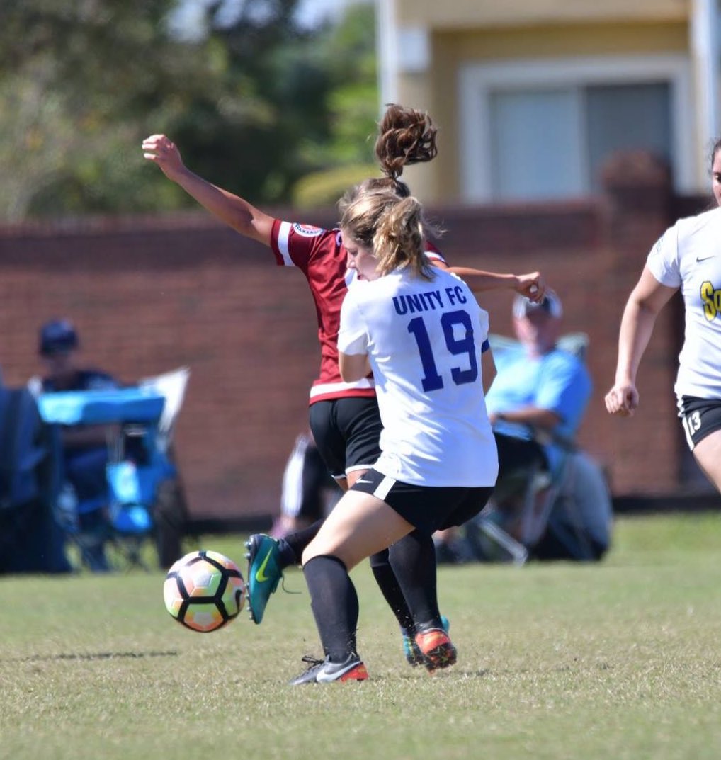 UnityFCsoccer's tweet image. #UnityArmy Update on your captain and spiritual leader #TheWall @HarlieFord she’s down 4-6 weeks with a knee injury, but avoids surgery thank god. It delayed our big announcement last week she was poised to make history playing in a men’s game, so that will await for awhile.