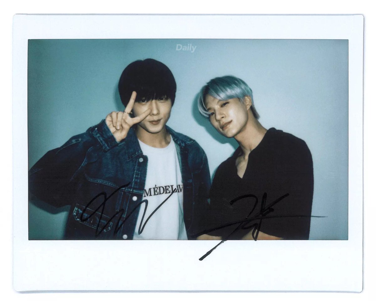423folder's tweet photo. NCT 2023 Golden Age Digital Ver. Polaroid - NetEase JISUNG &amp; JENO 🖤

#JENO #제노 https://t.co/yJH1Z5FNrB