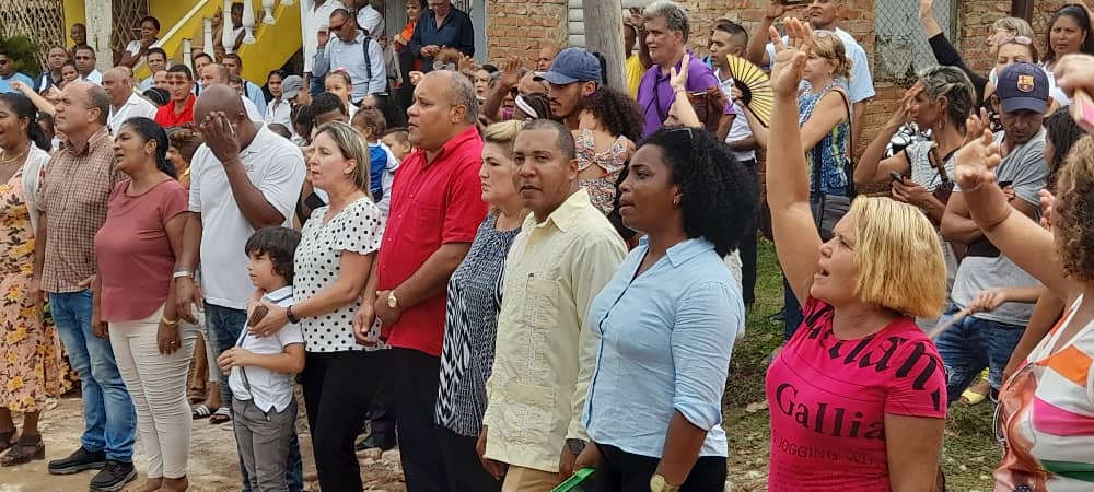 barreto_nt's tweet photo. Otra Casita Infantil en #SanctiSpiritusEnMarcha. Hermosa instalación para favorecer la atención integral a la Primera Infancia y a las madres trabajadoras. Así festeja el Turismo en #TrinidadDeCuba su día Internacional. Otra realización inspirados en la obra de #FidelPorSiempre https://t.co/IFvLBmCGZT