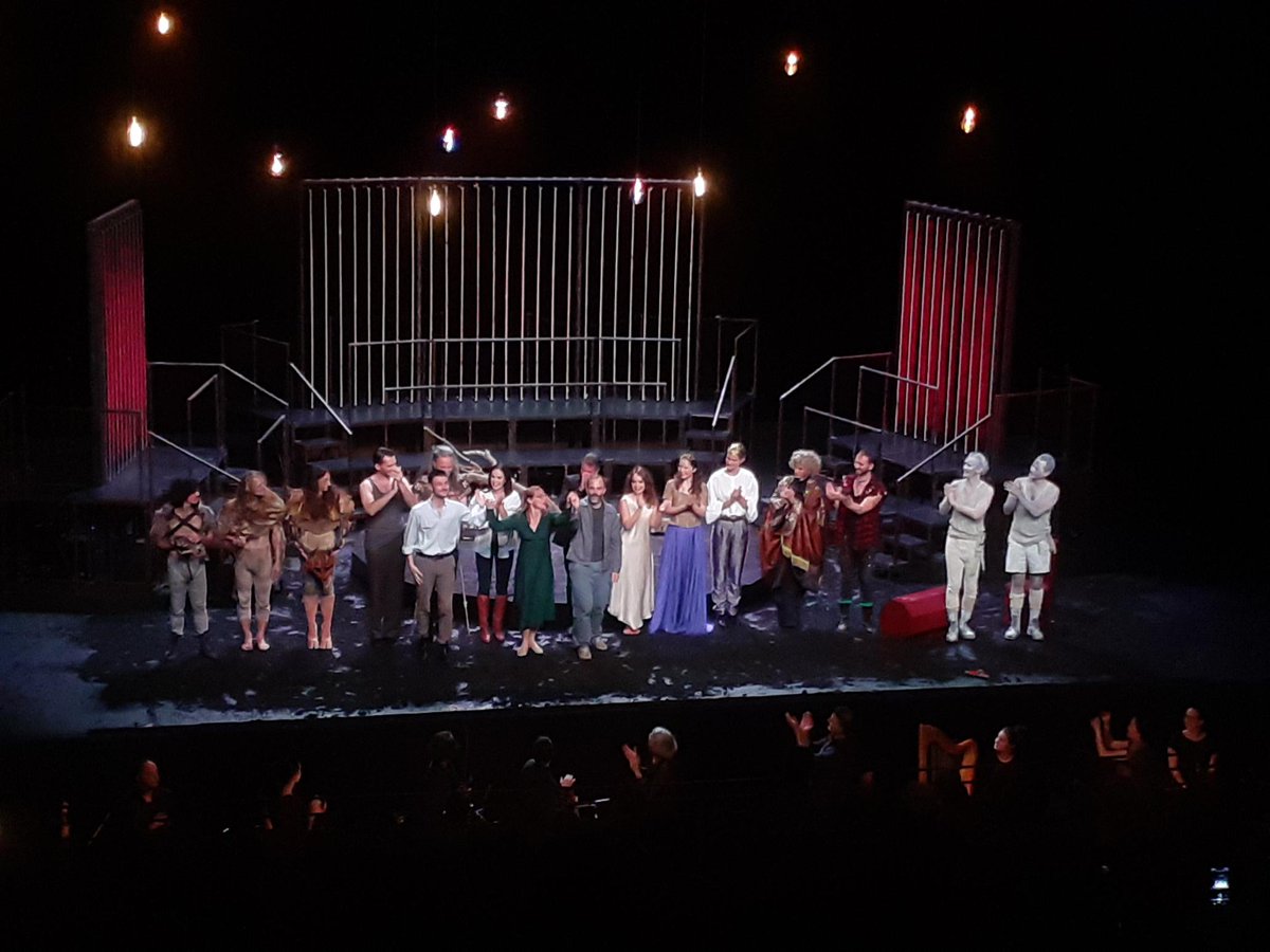 Ils sont jeunes et qu'est ce qu'ils sont talentueux ! Très heureux de porter avec l' @Arcal_Lyrique  cette belle redécouverte de l'Orfeo de Sartorio à @TheatreSenart signée @jarousskyphil  et @BenjaminLazar1 , avec un cast plus enflammé que les enfers❤️‍🔥 @royaumont @iledefrance