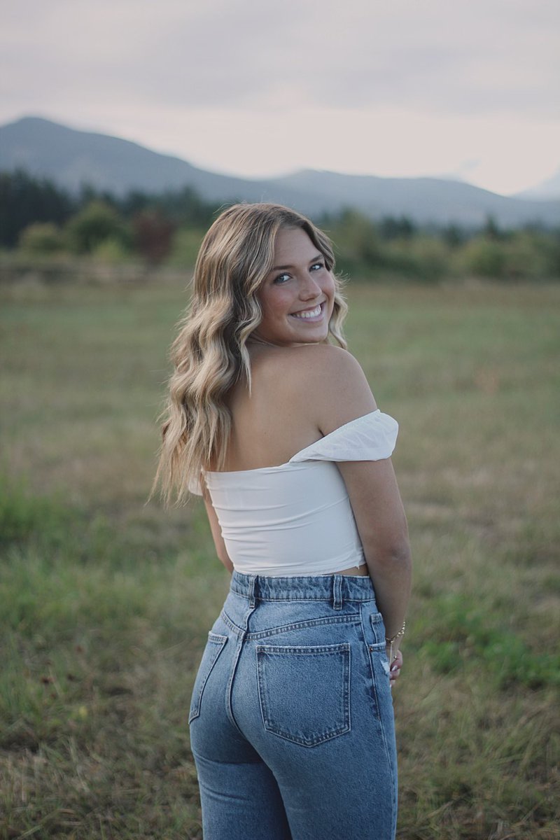 ZeemerDill's tweet photo. @HannahDill22 You have become the most amazing young woman. Enjoy your Senior Year! I can’t wait to watch you conquer the world! Im the proudest dad in the world! Love you! #2024 #DillGirls https://t.co/3zFNkb0ZbX