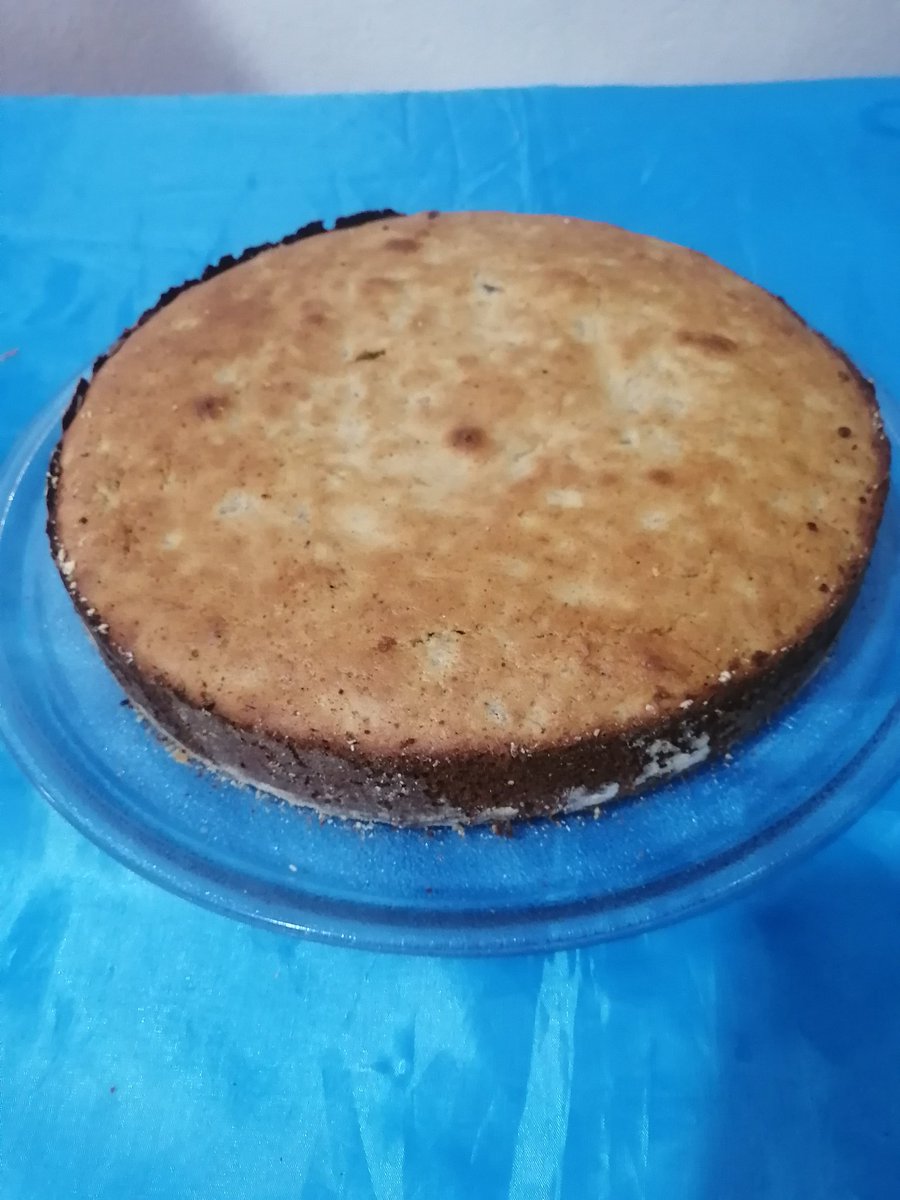 MauCasBol's tweet photo. Continuando con la #ASCROC por parte de @croc_apst y la @CROC25_Tab, en colaboración con @COIXEL el día de hoy en la R/A Río Viejo 2da Sección, se impartió la Master Class de Pastelería de PAN DE PLATANO, con el objetivo de cuadyuvar en la mejora de la economía de los hogares. https://t.co/jVDUipZ6zN