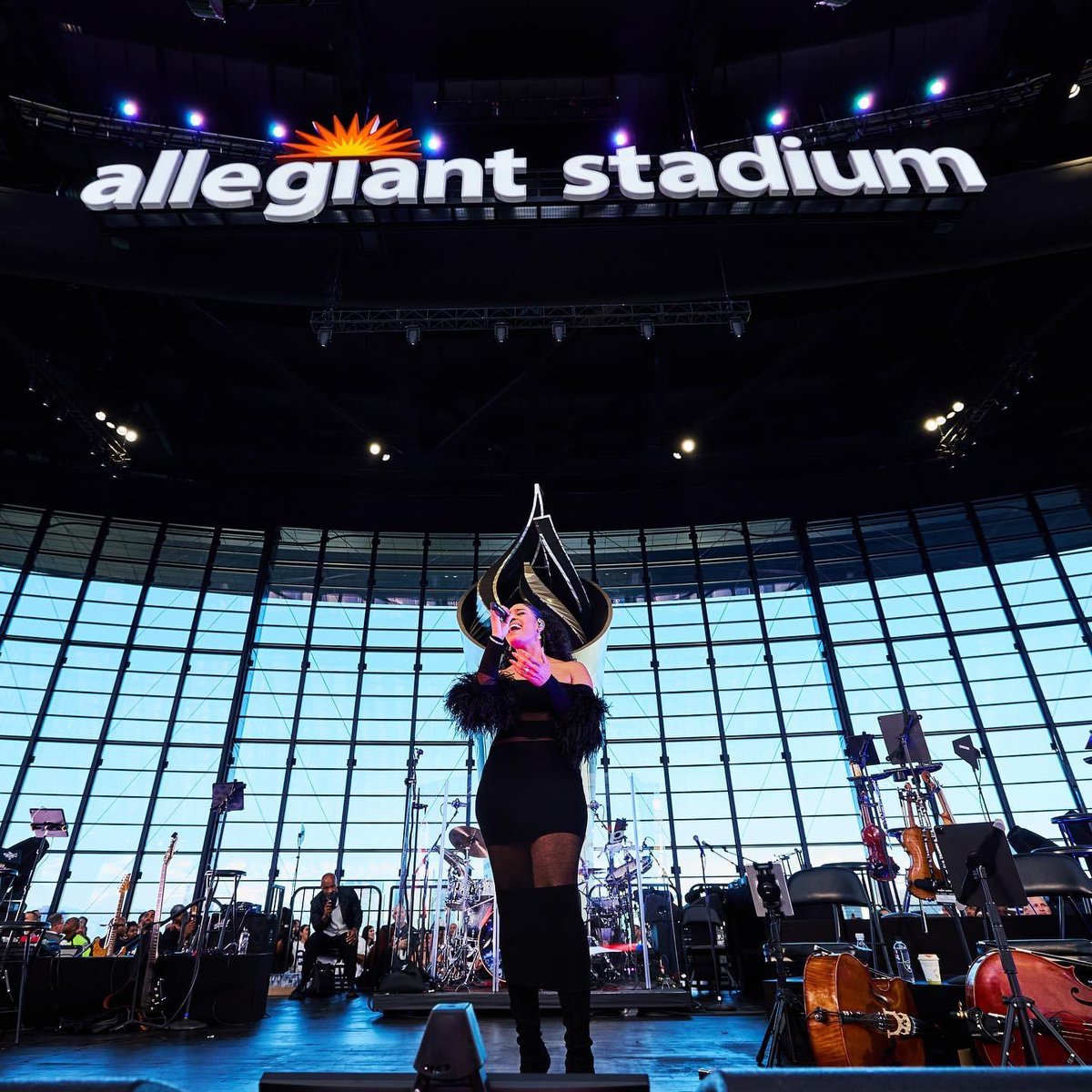 Can we also talk about <a href="/MikeTyson/">Mike Tyson</a> in the background recording <a href="/JordinSparks/">Jordin Sparks</a>. You  can see @_danaisaiah, too. ✨🤍 <a href="/AllegiantStadm/">Allegiant Stadium</a> <a href="/Raiders/">Las Vegas Raiders</a>