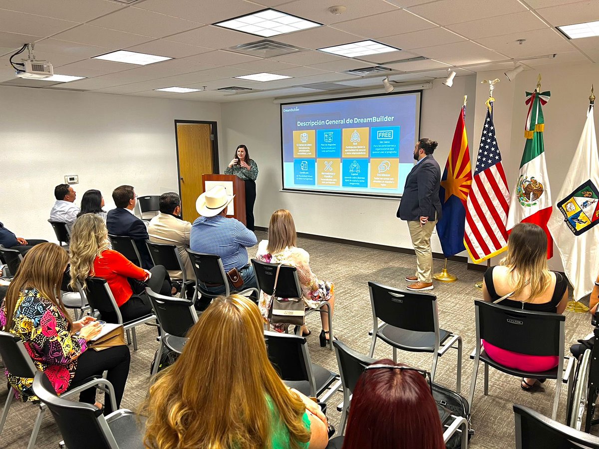 ConsulMexPho's tweet photo. Alongside Mayors of #Sonora, we attended an entrepreneurship panel offered by business leaders and representatives of @Thunderbird.

We learned about business development programs to train entrepreneurs in Sonora.

#LocalDiplomacy 
#SisterCitiesAgreements #SonoraAndArizona https://t.co/afhAkiI0UG