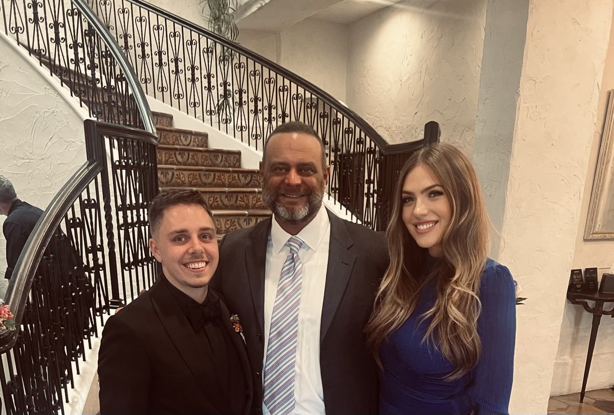 RhinoRules17's tweet photo. Live from the wedding https://t.co/9BJoBIi2n3