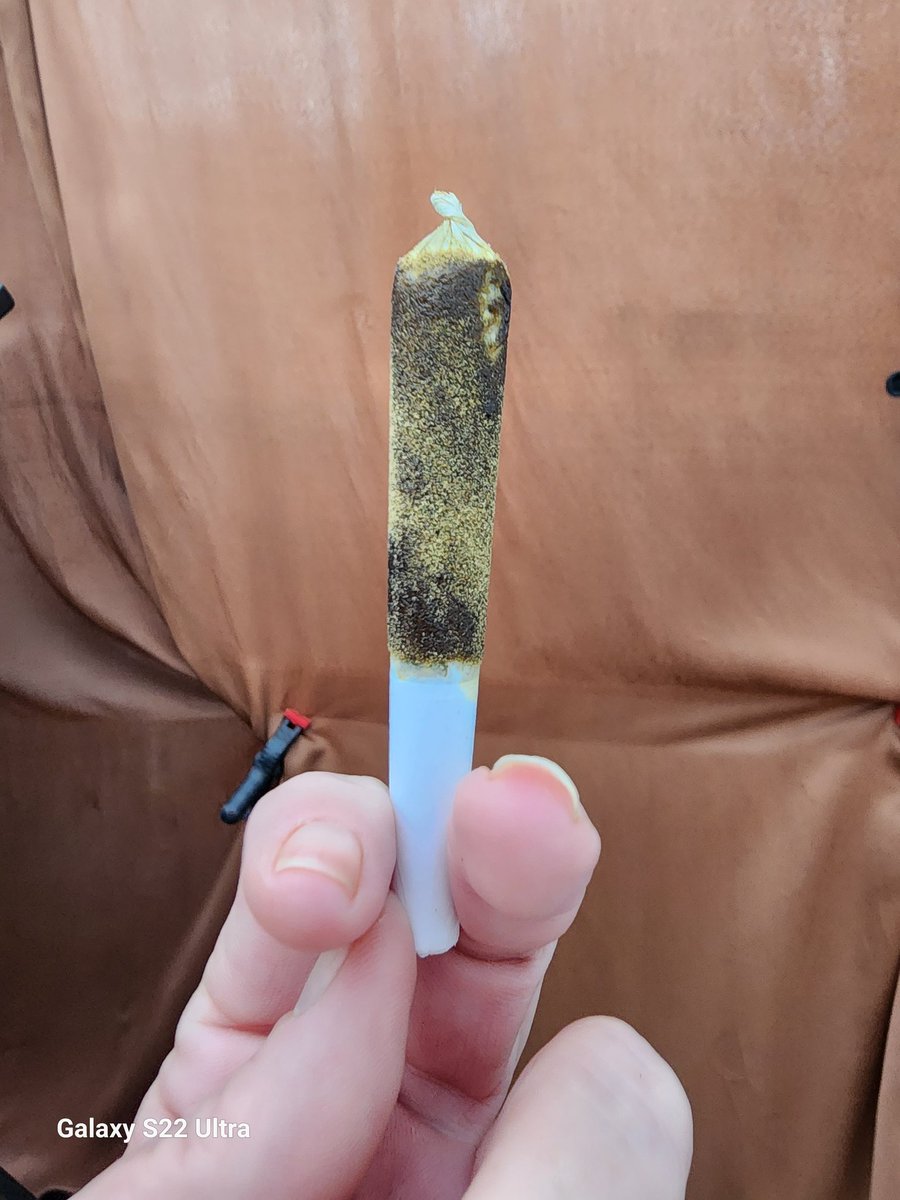 #puffpuffpass #Mmemberville
#CannabisCommunity 
#StonerFam
#smokewithme