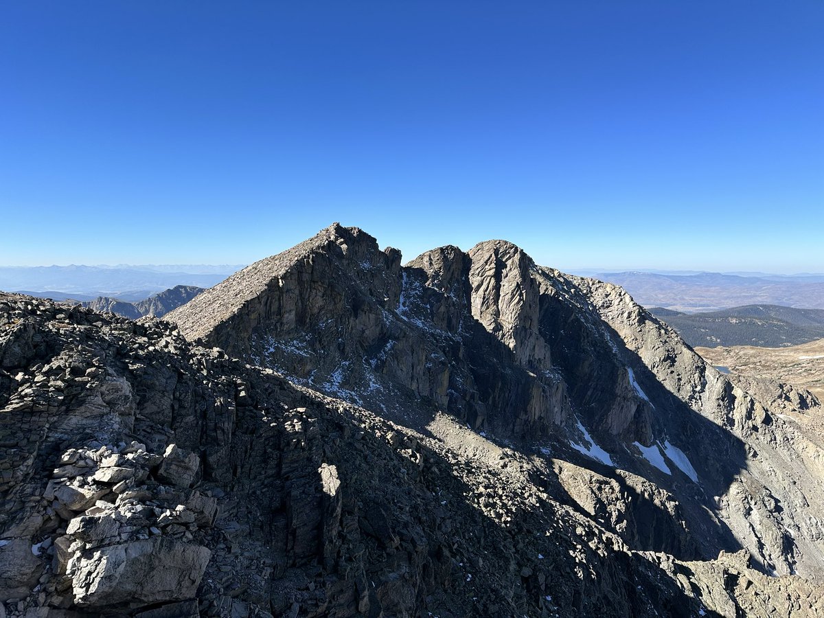 zmj's tweet photo. Isolation Peak is the farthest peak from a paved road in the Front Range, and second farthest in Colorado. It’s tough to even glimpse - closer mountains block the view from most directions. https://t.co/4z5nJiPbZl