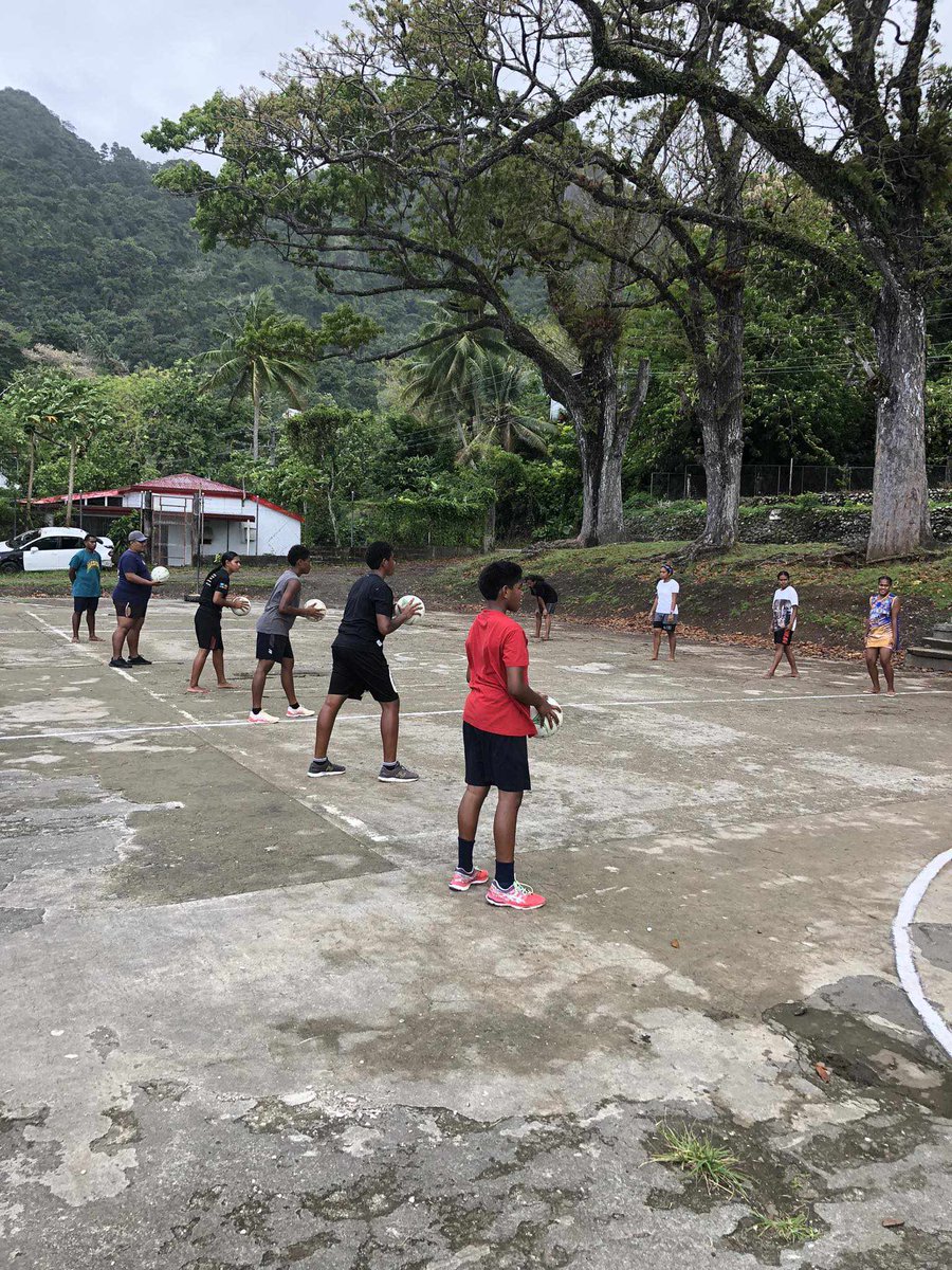 FijiNetball's tweet photo. Netball Fiji Coach Developer, Anasimeci Rakavosa, successfully organized a Netball development clinic on the 23rd of September in Ovalau. The clinic drew in primary and secondary school students and teachers from Levuka Public and Delana Methodist schools 🏐💪
#NetballDevelopment https://t.co/csNKVEuOiQ