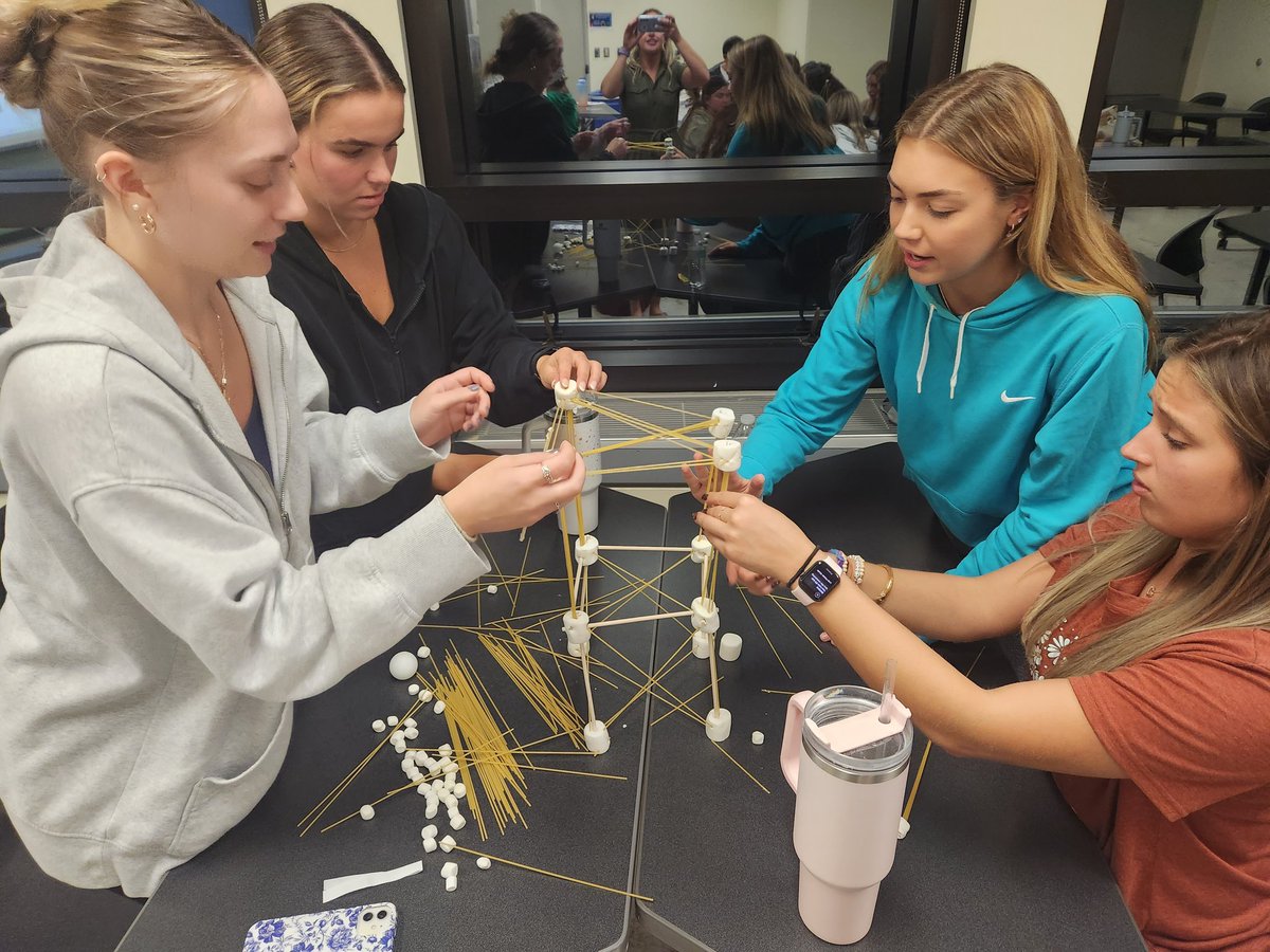 Mrs. Coshal tweet media