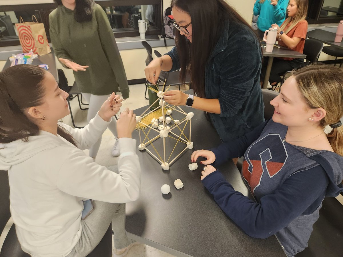 Mrs. Coshal tweet media