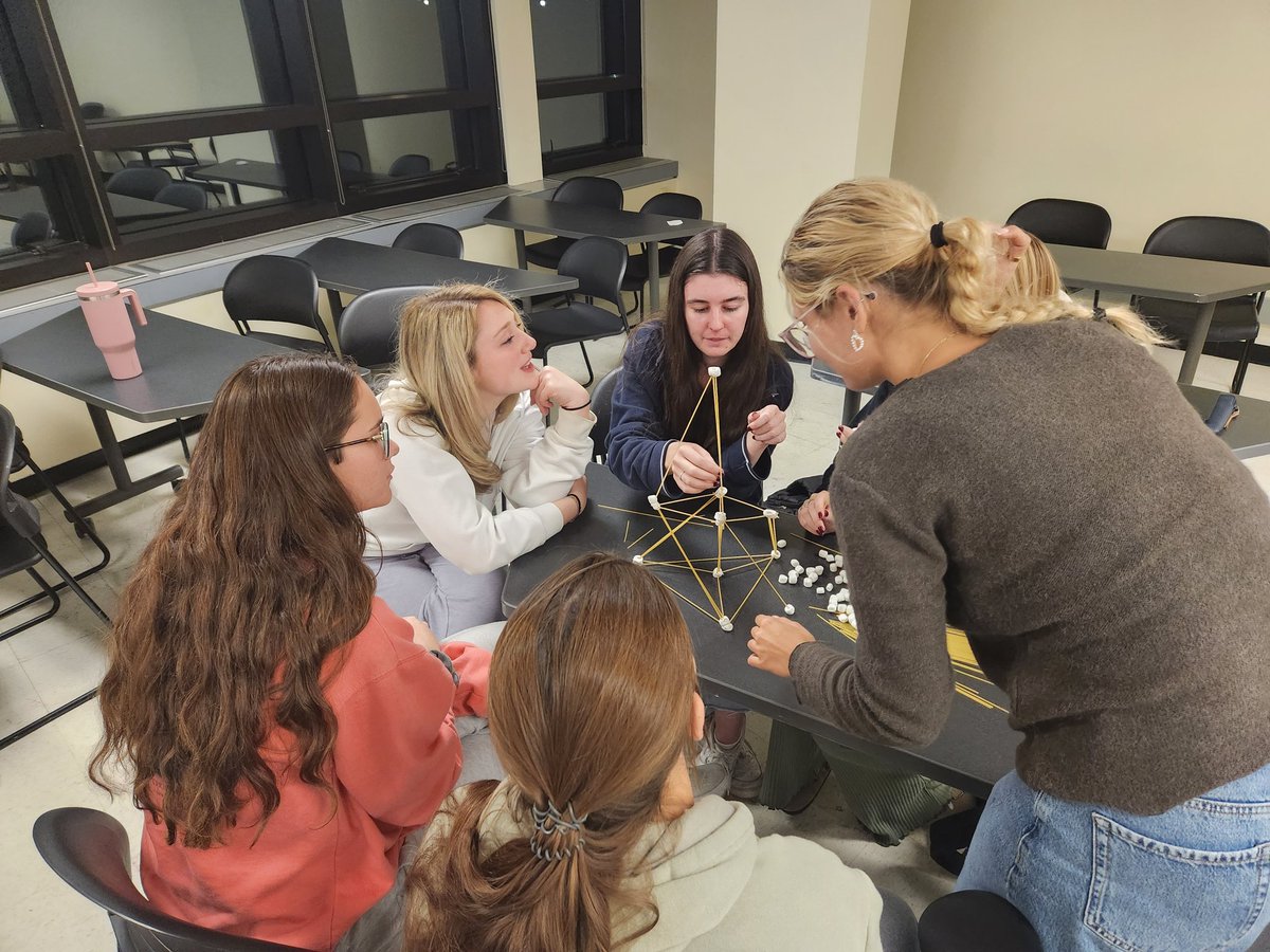 Mrs. Coshal tweet media