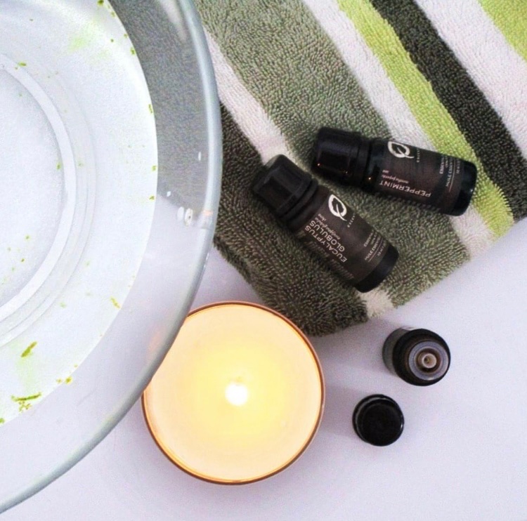 escents's tweet photo. Triple action facial steam recipe! 💥 Add 3 drops of eucalyptus essential oil and 2 drops of peppermint essential oil into the bowl of hot water. Hover over the bowl and allow the steam to clear out your pores, soften skin and reduce the appearance of wrinkles. #escents #Facial https://t.co/Mw0KdgfNqq