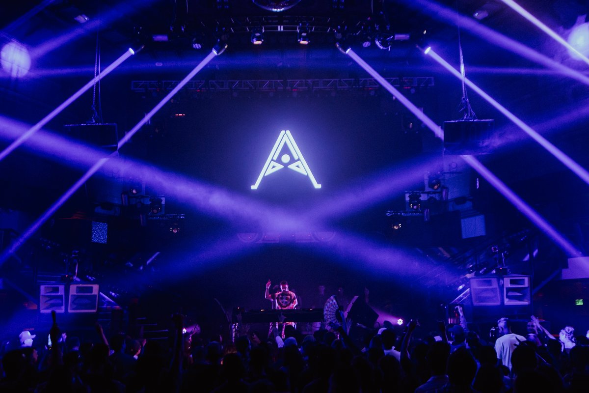 What a night with <a href="/chrisavantgarde/">Chris Avantgarde</a> for his #LosAngeles Debut at <a href="/thefactory93/">Factory 93</a>. Shout out to <a href="/anakimmusic/">Anakim 🇵🇭🇵🇷🇪🇸</a> for the support. All photos are up → exchangela.com/photos

Photo: <a href="/TroyAcevedo/">Troy Acevedo</a>