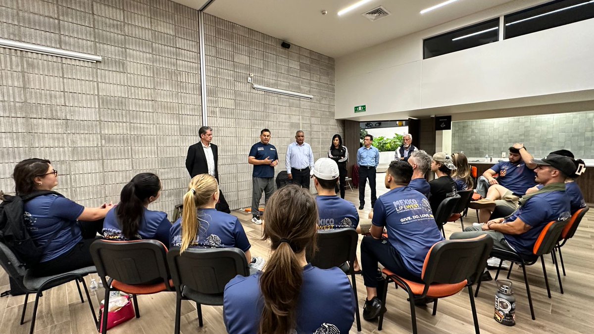 Seccion60SNTE's tweet photo. #SNTE
La Clínica Quiropráctica del Life West Chiropractic College fue todo un éxito. En esta jornada fueron atendidos más de 3 mil integrantes de la comunidad del #IPN y sus familias. 
Próximamente más servicios para ti y los tuyos.
#Sección60SNTEIPN https://t.co/PDHeq7jjL1