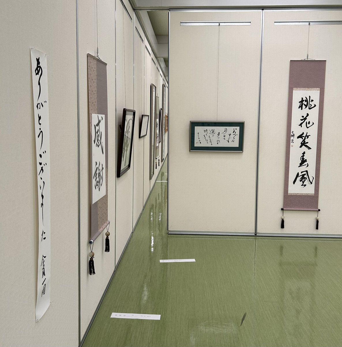 isshindo0876's tweet photo. 第28回　墨粹会書展

会期　9月28日より10月1日

会場　郡山市民文化センター

代表　増子哲舟先生

会場���景を紹介いたします🙇🏻

是非、会場に足をお運びください🙇🏻

#書道　#書道展覧会　#アート　#書作品　　 
#書道作品 https://t.co/zDBtCRMBe9