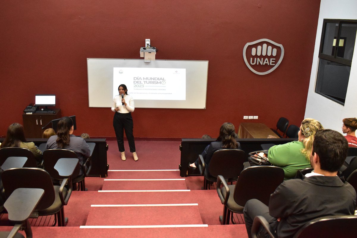 UNAE_Enc's tweet photo. #HoteleríayTurismo #Conversatorio #InversionesVerdes
🌍 Estudiantes y docentes de la Licenciatura en Hotelería y Turismo se encuentran participando del Conversatorio "Turismo e inversiones verdes", en el marco del Día Mundial del Turismo. https://t.co/OGeqoGsr2V