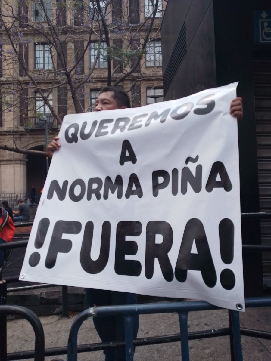 SonniTx's tweet photo. 🖐🏼 Quién más esta de acuerdo

     𝙁𝙐𝙀𝙍𝘼 𝙉𝙊𝙍𝙈𝘼 𝙋𝙄Ñ𝘼 https://t.co/8IGW1e1uj4