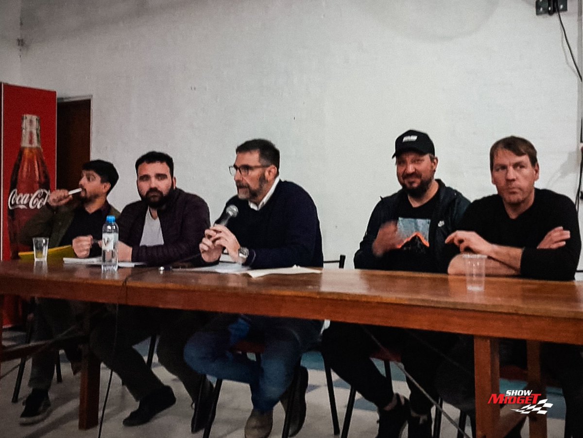 ✋ Se llevó adelante la Asamblea General Extraordinaria con 100 socios presentes.

✅ Fueron aprobaron todos los puntos pautados en la orden del día.