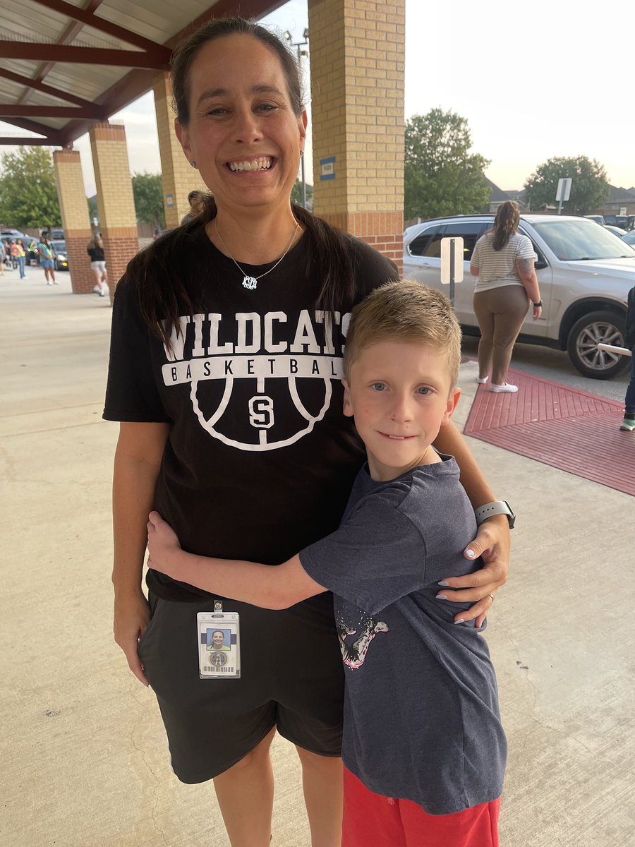 Jennifer Richardson (@readwrichardson) on Twitter photo Thank you <a href="/SotocatsGBBall/">SOTOCATSGirlsHoops</a> and <a href="/SotomayorBball/">Sotomayor Boys Basketball</a> for greeting our <a href="/NISDScarborough/">NISD Scarborough Elementary</a> Huskies this morning! <a href="/goble_kelli/">Kelli Goble</a> <a href="/Husky_Principal/">Sandra Luna</a> @NISD_SES_AP <a href="/NISDSotomayor/">Sotomayor High School</a> 🏀🐾✏️ Thank you <a href="/SotocatsGBBall/">SOTOCATSGirlsHoops</a> and <a href="/SotomayorBball/">Sotomayor Boys Basketball</a> for greeting our <a href="/NISDScarborough/">NISD Scarborough Elementary</a> Huskies this morning! <a href="/goble_kelli/">Kelli Goble</a> <a href="/Husky_Principal/">Sandra Luna</a> @NISD_SES_AP <a href="/NISDSotomayor/">Sotomayor High School</a> 🏀🐾✏️