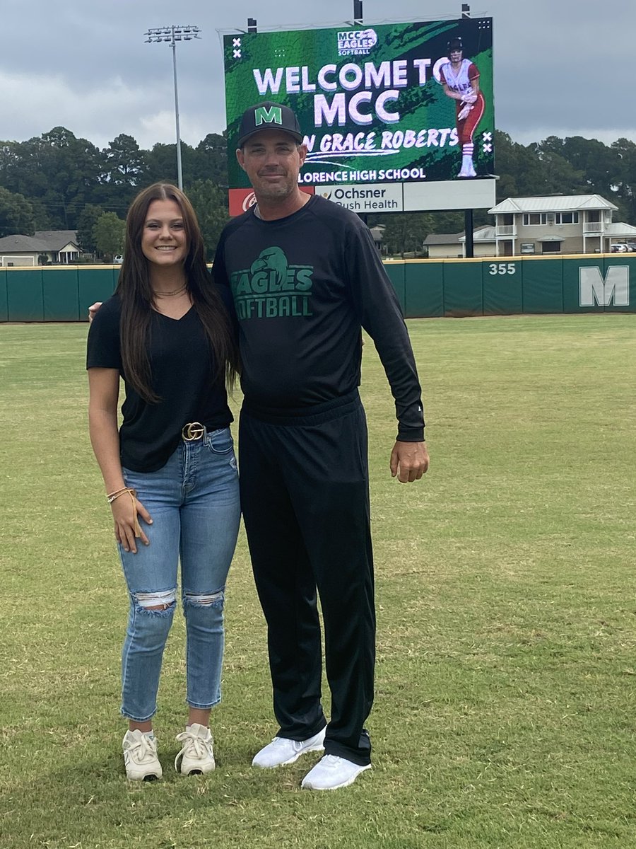 HelenGrace_4's tweet photo. Thank you so much @MCCEaglesSB for a great visit today!! Everyone was very welcoming on campus, really enjoyed it! 💚🖤 https://t.co/hAl9fa996m