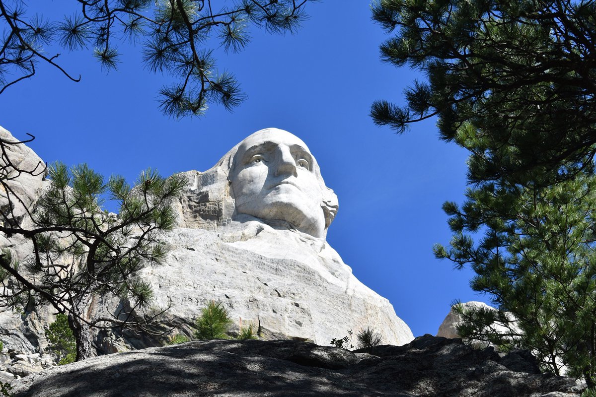 Wondering why each president was chosen for Mount Rushmore? Learn more here: loom.ly/8y-xul4 #MtRushmore #MountRushmore #VisitSouthDakota #SouthDakota #XanterraTravel