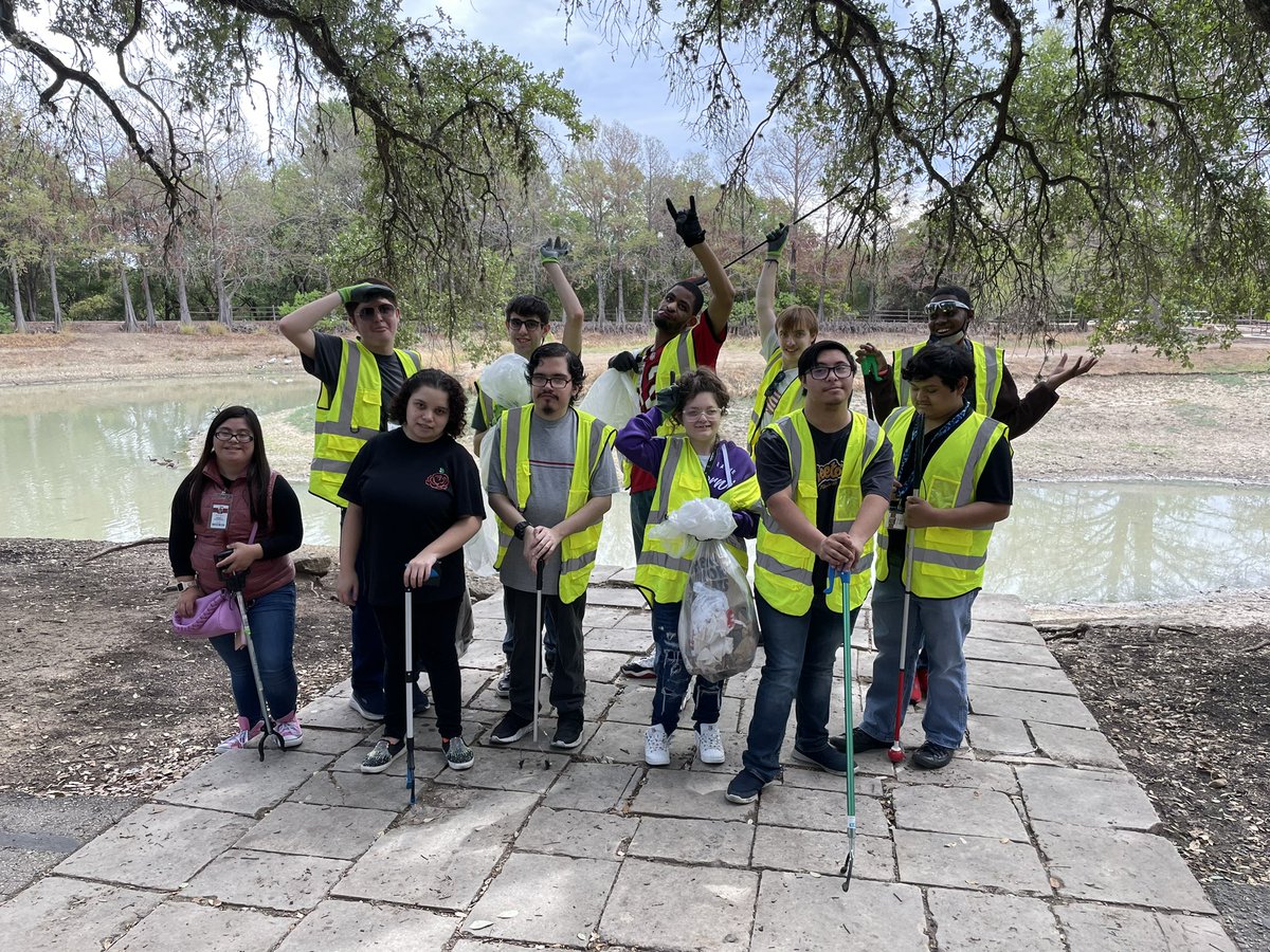 ReddixRocksNISD's tweet image. We’ve had a busy start to the year and are enjoying finding our groove volunteering and getting out into our community! #parkcleanup @NISDReddix @mowsatx @TXDIAPERBANK @mysapl @VIA_Transit