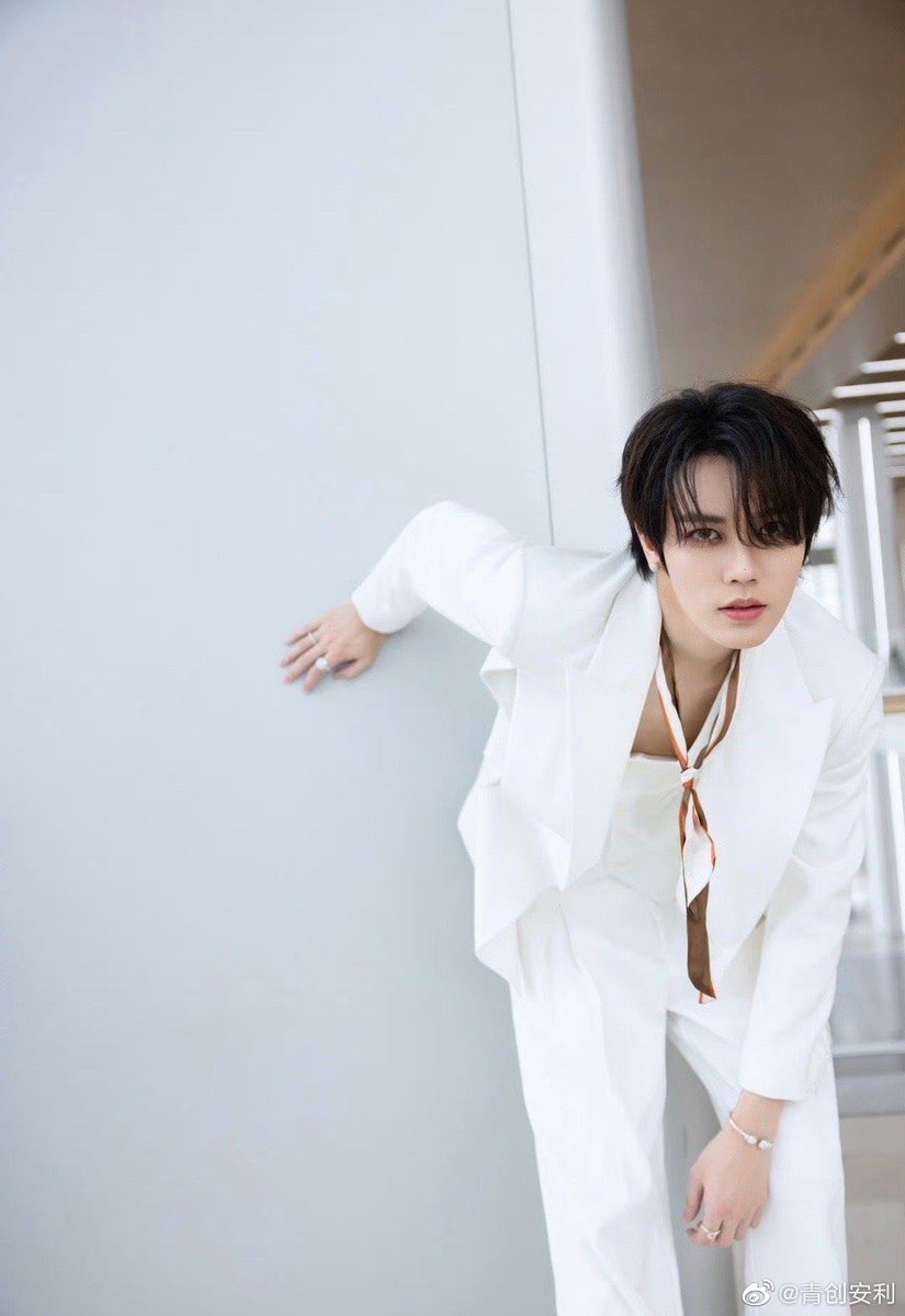 อรุณสวัสดิ์น้าาาาาทุกคนน ขอให้เป็นวันที่ดีของทุกคนนะคะ 🙏🏻

#หลินเยี่ยนจวิ้น #LinYanjun #林彦俊