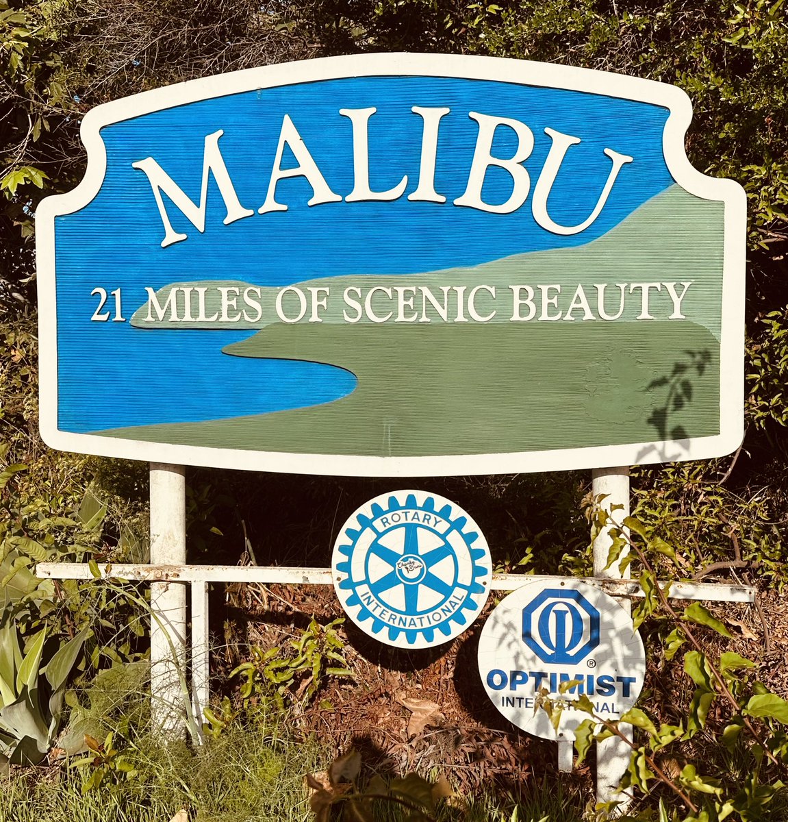 Showing Property in “Tha’ BU” today!!! DRE 01393337 @sothebysrealty #malibu #buyingandselling #sircletheglobe #sirnewdev