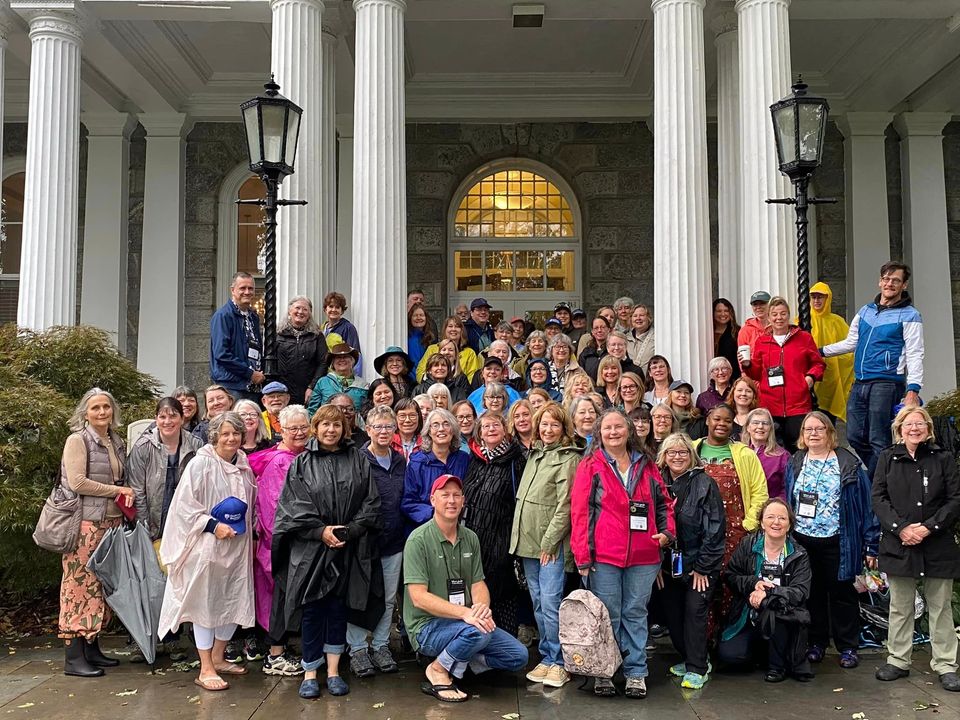 longwoodgardens's tweet photo. Almost 100 garden designers and writers came from 26 states &amp; 4 countries for the annual Garden Fling. We kicked off with a behind-the-scenes tour before setting off to visit 14 gardens in #AmericasGardenCapital! #gbfling2023 #GardenBloggers https://t.co/v4yQQc4vPD