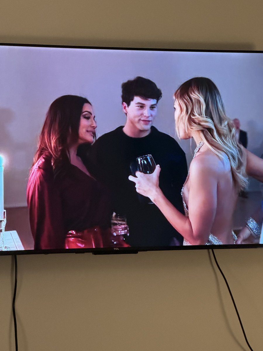 sufbae's tweet photo. the rhony episode that meredith and brooks marks show up in is a moment i will never forget #rhony #RHOSLC #brooksmarks https://t.co/TlTfoy9j1R