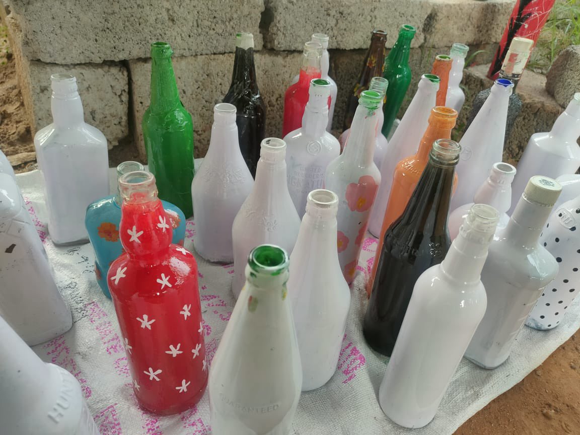 greenarmyintl's tweet image. All set for Thumboormozhi Beautification Project Phase 2 which is to be held on 28/09/2023 at Poojapura Ward.

The Green Army volunteers prepared the final set of art works for Tomorrow.
#greenarmyinternational 
#greenprotocol 
#breakfreefromplastic 
#GreenArmy