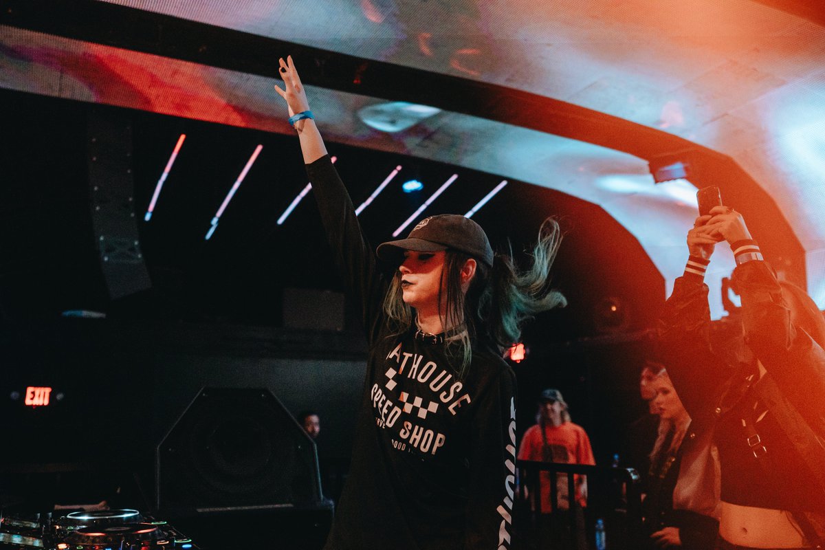 Academy LA tweet media