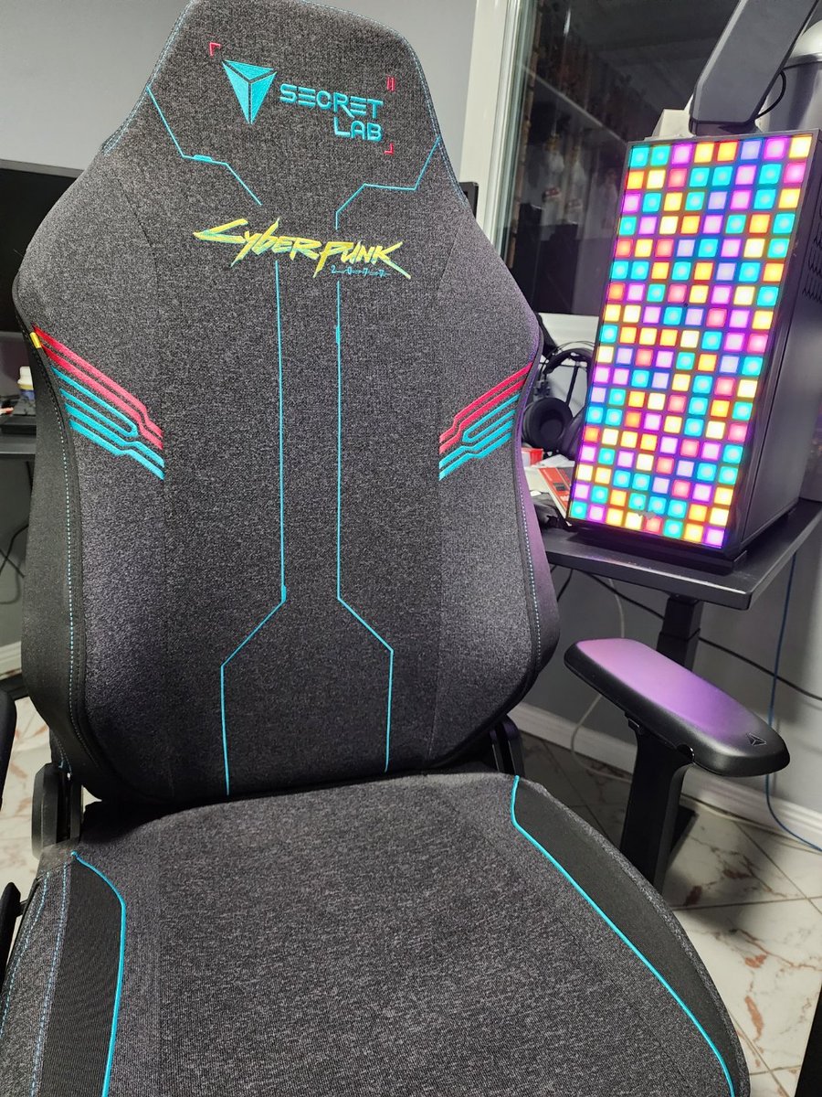 brent3000's tweet photo. Game on time! #Secretlab Skin finally arrived/installed https://t.co/NsA4Y9kPzq