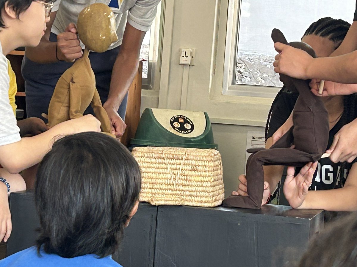 Always a pleasure to have secondary students present to our 2nd graders. We were the mesmerised audience to a showcase using finger puppets. #istafricalearns