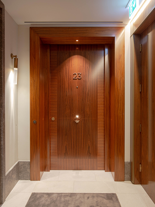 Lancer Square is a development of thirty-six boutique apartments and penthouses, nestled in the heart of the Kensington Palace conservation area. See how Shadbolt helped the project with the supply of beautiful veneered doors and panels. shadbolt.co.uk/portfolio/lanc…