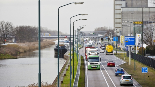 Werkzaamheden aan de N279: asfaltconstructie vervangen en onderhoud aan bruggen -  kliknieuwsveghel.nl/l/213147