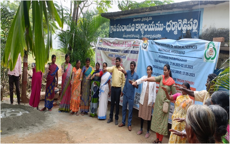AiimsBibinagar's tweet photo. Mobile Medical Unit (MMU) of AIIMS, Bibinagar conducted Organ Donation Awareness and pledge registration activity at  Darmareddipalli and Koyyalagudem Village of Yadadri District under Seva Pakhawada on 25th and 26th  Sept. 2023. A team of medical doctors, Nursing Officers https://t.co/cpezZklCDC